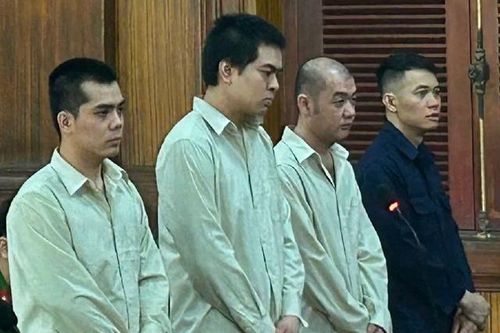 Tuyên án 4 bị cáo đánh người dã man vì mâu thuẫn tình cảm