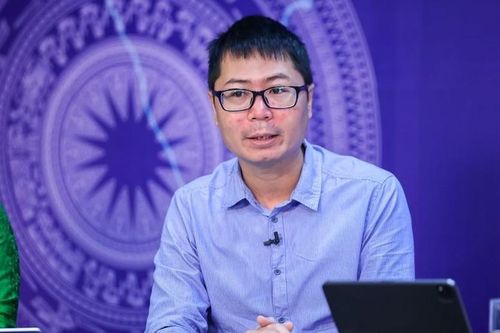Ứng dụng thời tiết tải nhiều giữa bão số 3, chuyên gia đề xuất đưa cảnh báo vào VNeID