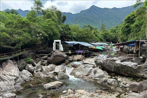 Khu du lịch sinh thái Suối Tiên - hồ Thủy Yên tạm dừng hoạt động