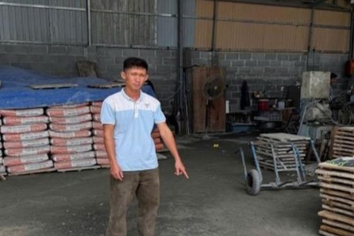 Đâm đồng nghiệp trọng thương