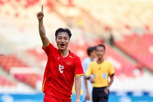 Tuyệt chiêu bóng bổng đưa U.23 Việt Nam vào chung kết