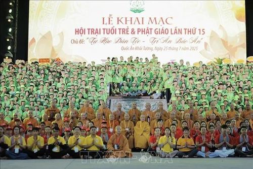 Gần 3.000 bạn trẻ hành hương về Hội trại Tuổi trẻ và Phật giáo lần thứ 15