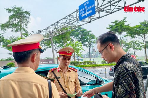 Lái xe lưu ý việc dừng đỗ xe để tránh bị xử phạt trên đường Võ Chí Công