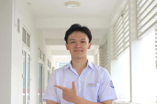 Bản lĩnh của cậu học trò lớp 11 chuyên Sinh