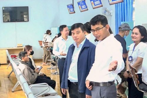 Bí thư Tỉnh ủy Lâm Đồng Y Thanh Hà Niê Kđăm kiểm tra công tác vận hành mô hình chính quyền địa phương 2 cấp tại xã Đam Rông 2