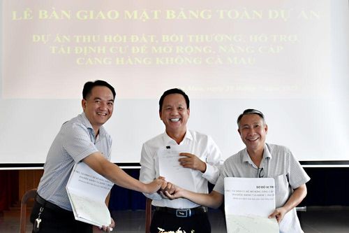 Hoàn tất bàn giao mặt bằng, sẵn sàng nâng cấp Cảng Hàng không Cà Mau