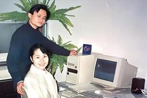 Vợ Jack Ma từ bỏ làm sếp Alibaba, lui về nội trợ để 'cứu' con trai thoát con đường nghiện ngập