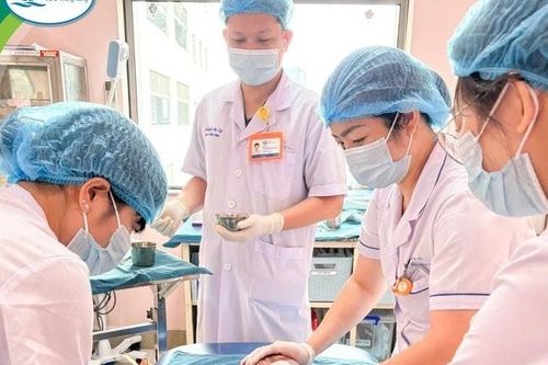 Tai nạn khi ăn lẩu khiến 3 trẻ cùng nhà ở Hà Nội bỏng nặng