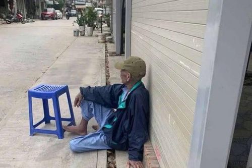 Thực hư người đàn ông 71 tuổi phải sống ở vỉa hè vì bị vợ con hắt hủi