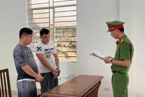 Bắt 2 kẻ giả danh Công an đến các sới bạc để chiếm đoạt tiền
