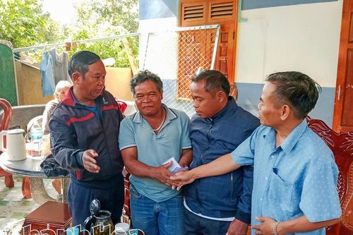 Xã Tây Khánh Sơn kịp thời hỗ trợ 3 hộ dân khắc phục hậu quả mưa lớn