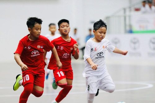 Sôi động Giải bóng đá U9 toàn quốc