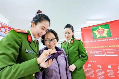 Lực lượng Công an nhân dân: Ngọn cờ đầu trong chuyển đổi số