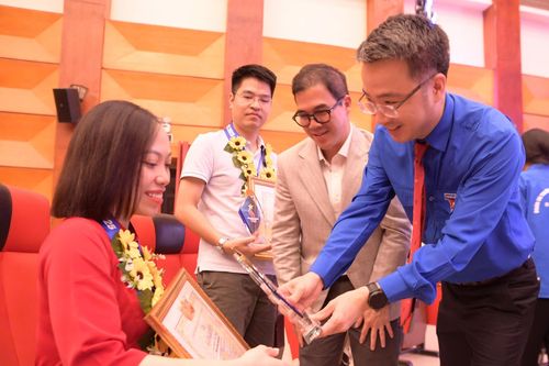 Vinh danh 25 gương thanh niên khuyết tật tiêu biểu