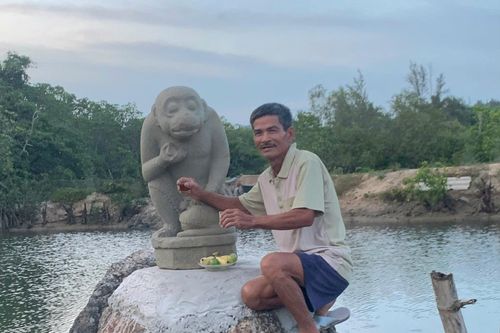 Ra biển câu cá, người đàn ông ở Quảng Ngãi phát hiện tượng thần khỉ Hanuman