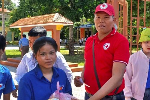 Người gieo ánh sáng thiện lành