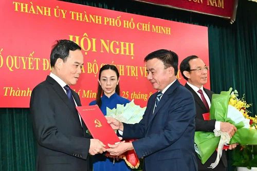 Bộ Chính trị điều động đồng chí Trần Lưu Quang giữ chức Bí thư Thành ủy TPHCM
