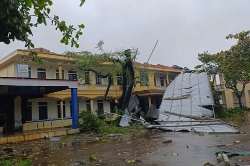 Bão Kajili khiến 5 người ở Hà Tĩnh thương vong, thủy điện Hố Hô xả lũ