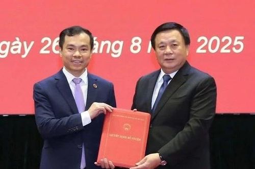Bổ nhiệm Phó Giám đốc Học viện Chính trị Quốc gia Hồ Chí Minh
