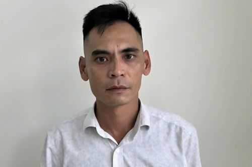 Cảnh sát băng rừng, lội suối triệt phá ổ xóc đĩa nằm sâu trong rừng ở Đà Nẵng