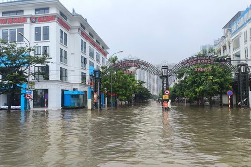 Nhà triệu USD nhưng cứ mưa là ngập