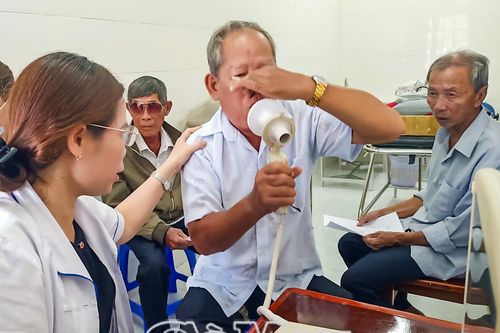 Hút thuốc lá gây bệnh phổi tắc nghẽn mạn tính