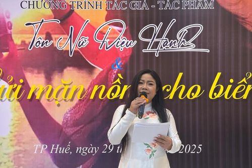 Ra mắt tập thơ Gửi mặn nồng cho biển của nhà văn Tôn Nữ Diệu Hạnh