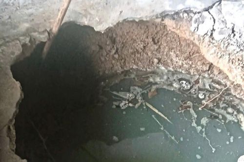 'Hố tử thần' không đáy xuất hiện tại Lạng Sơn, một hộ dân phải di dời khẩn cấp