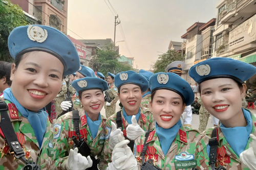Người vinh dự ba lần tham gia diễu binh, diễu hành