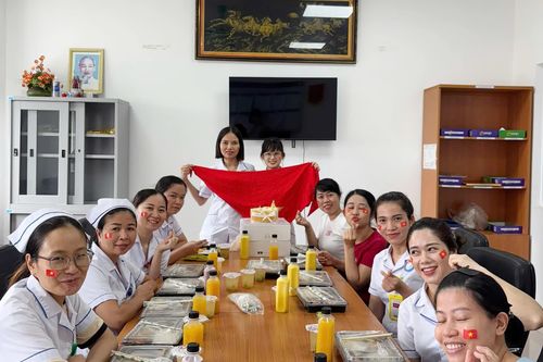 'Bữa cơm Công đoàn' nhân Tết Độc lập