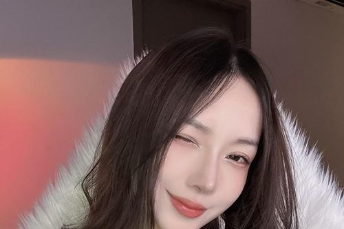 Nữ streamer Cô Chip tái xuất nóng bỏng sau nửa năm