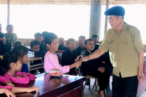 'Truyền nhân' văn hóa dân tộc Tày