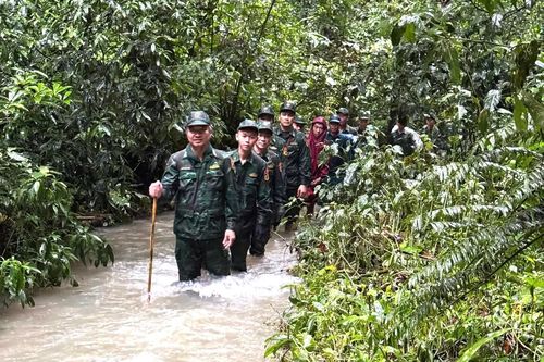 Vững bước tuần tra, bảo vệ bình yên biên giới trong dịp lễ