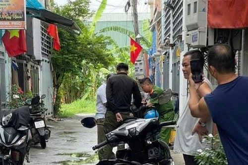 Chồng cầm dao tấn công vợ rồi đến Công an đầu thú ở TP.HCM