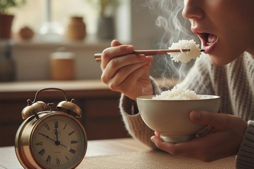 Nên ăn sáng lúc mấy giờ?