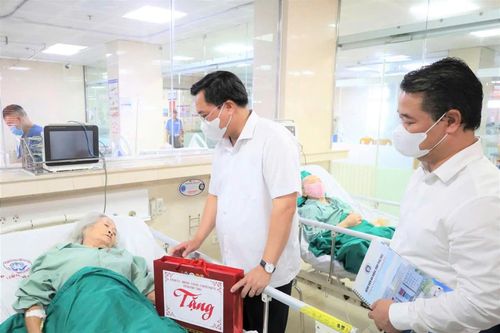Chủ tịch UBND tỉnh Phú Thọ: Thăm, làm việc tại một số cơ sở y tế khu vực Phú Thọ