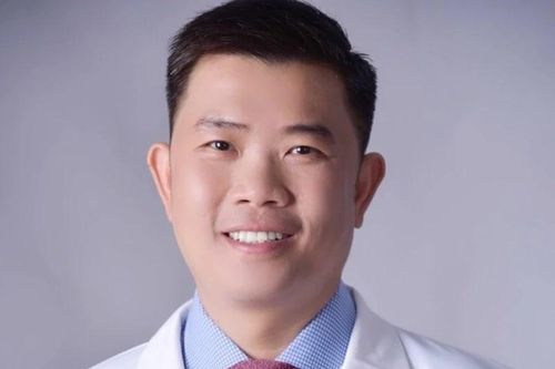Nguyên hiệu trưởng Trường ĐH Y khoa Phạm Ngọc Thạch xin nghỉ việc