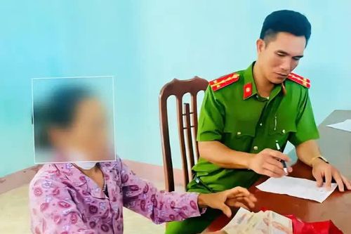 Người phụ nữ suýt mất 120 triệu vì tin lời kẻ giả danh công an