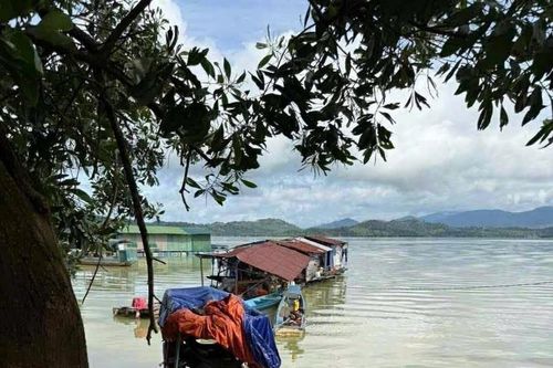 Ia O: Trượt chân xuống sông, bé trai 5 tuổi tử vong