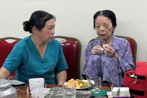 Công an phường Định Công kịp thời giúp cụ bà đi lạc trở về với gia đình