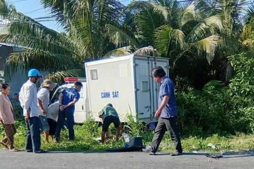 Vĩnh Long: Va chạm với xe chở tù nhân, một người tử vong