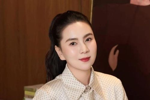 MC Mai Ngọc khoe nhan sắc rạng rỡ, đằm thắm sau sinh con đầu lòng