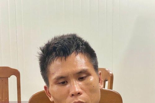 Thanh niên cầm dao phay xông vào trụ sở công an, chém bị thương Phó Trưởng Công an xã