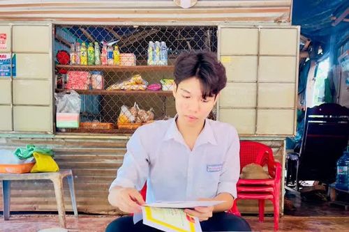Ươm mầm ước mơ đại học giữa căn nhà tạm bợ