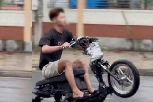 'Bốc đầu' câu like, nam thanh niên bị tịch thu xe máy