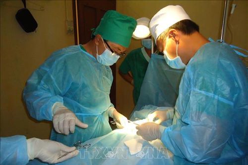 Bệnh xá đảo Trường Sa Đông cấp cứu kịp thời bệnh nhân bị viêm ruột thừa