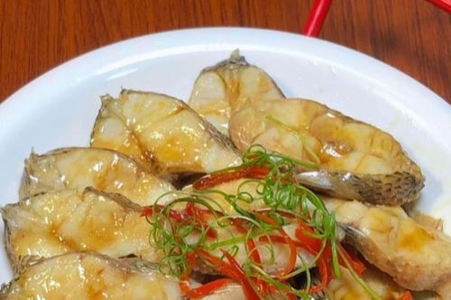 Cá chẽm hấp kiểu Hoa – món ngon nhà hàng dễ làm tại nhà đãi khách