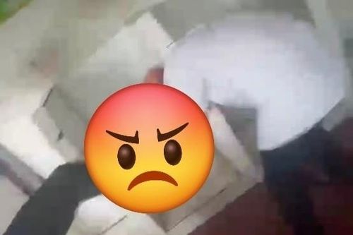 Xử lý nhóm học sinh lôi bạn vào nhà vệ sinh để 'nói chuyện'