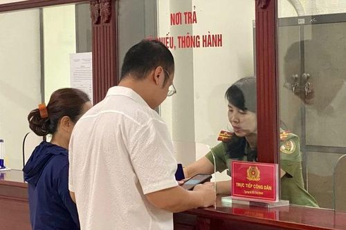 Khắc phục tình trạng công dân không đến nhận hộ chiếu đúng hẹn