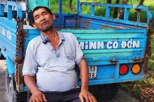 'Hiệp sĩ Minh cô đơn' là ai mà được cả 'làng Đại học' giúp đỡ?